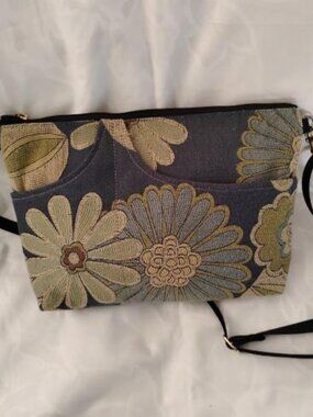 Danny K ~ large zipper ~ tapestry bag